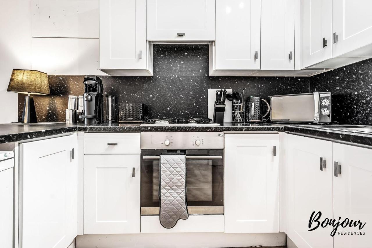 Cosy Grassmarket 2Br-1Ba - Newly Decorated! By Bonjour Residences 爱丁堡 外观 照片