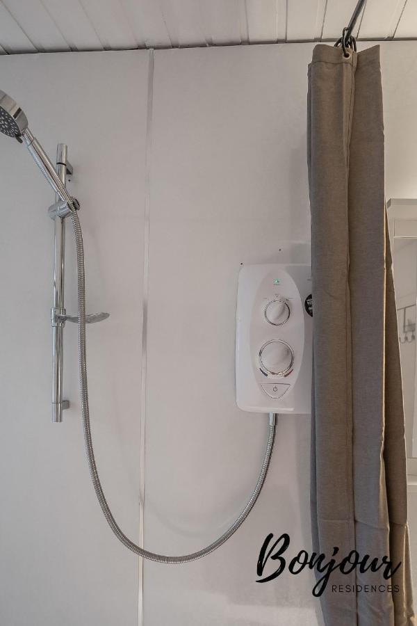 Cosy Grassmarket 2Br-1Ba - Newly Decorated! By Bonjour Residences 爱丁堡 外观 照片