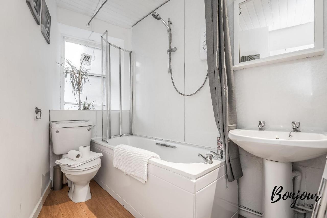 Cosy Grassmarket 2Br-1Ba - Newly Decorated! By Bonjour Residences 爱丁堡 外观 照片